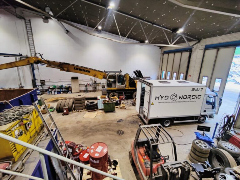 Liebherr ahtimen vaihto