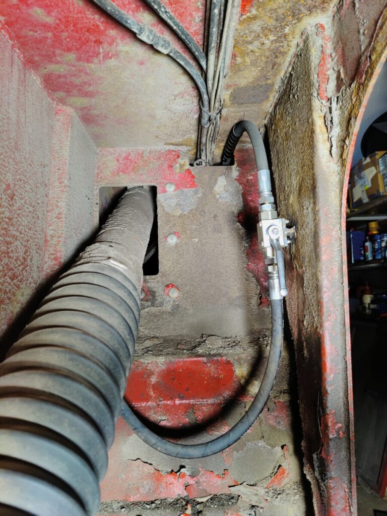 Elementtikärryn kaikkien hydr.linjojen uusinta (hydr.jousitus)