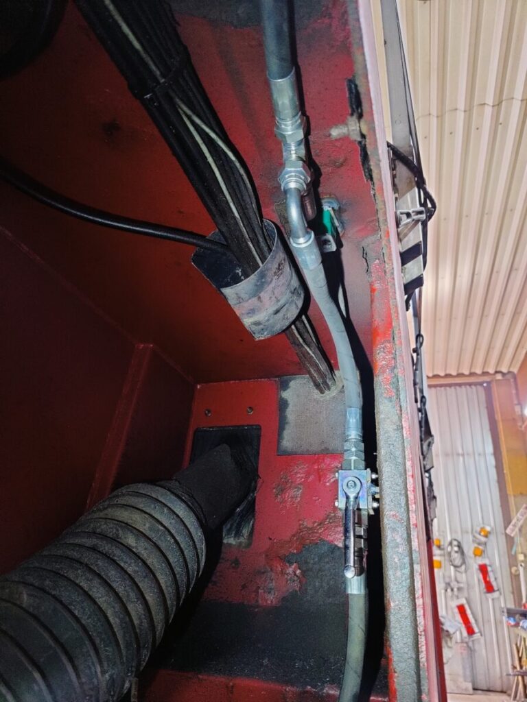 Elementtikärryn kaikkien hydr.linjojen uusinta (hydr.jousitus)