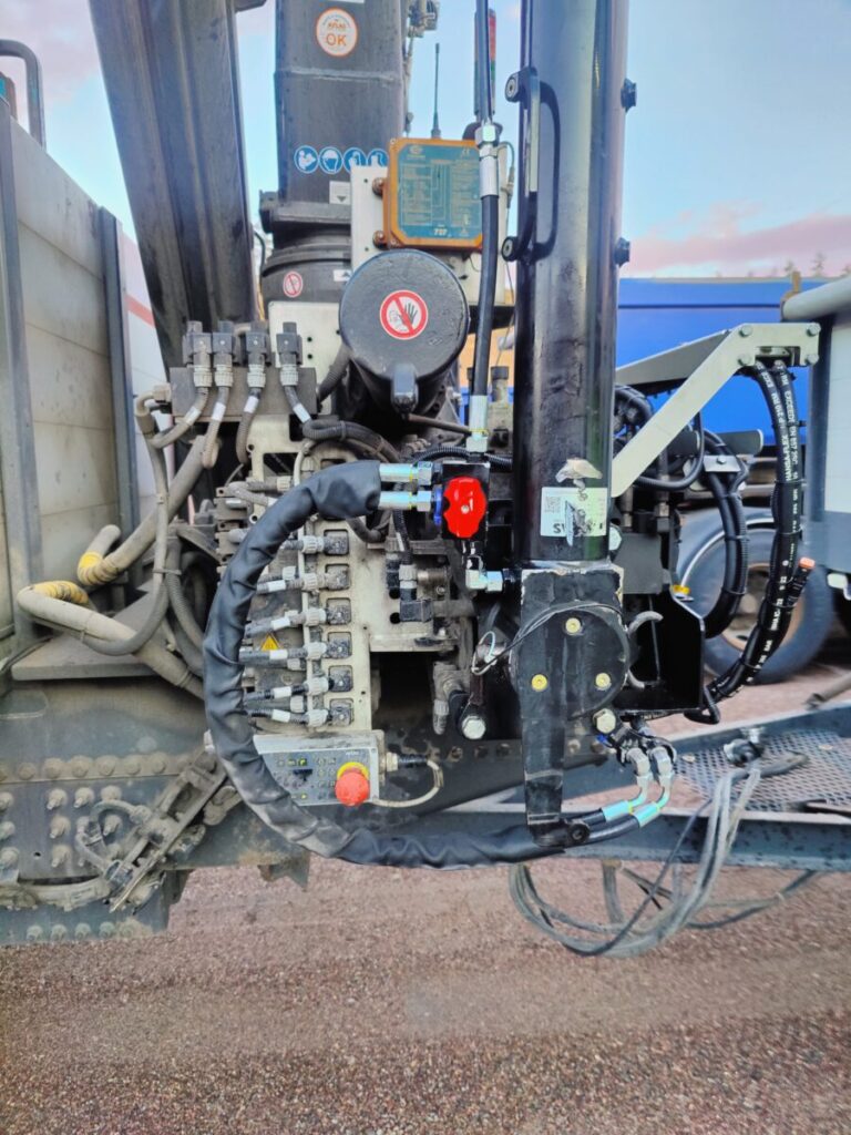 Tukitassun letkujen vaihtoa