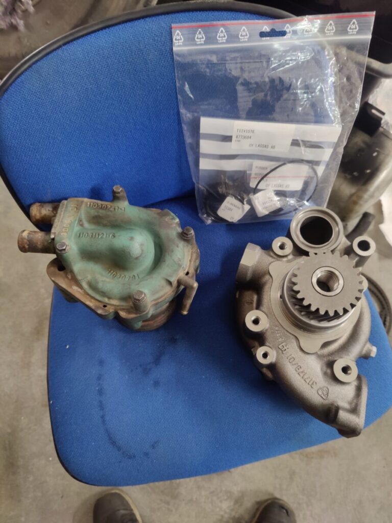 Volvon huoltoa + pientä remonttia (väärä vesipumppu)